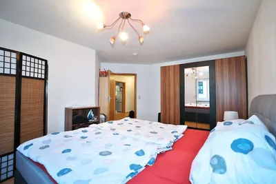 Kurzfristig beziehbar - Gepflegte 2-Zi.-Wohnung in Gera, Bj. 1996 mit Einbauküche und Pkw-Stellplatz – Bild 3
