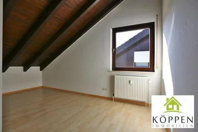 Außergewöhnliche 3-Zi-DG-Whg. 78 qm Nfl.  mit großer Loggia in ruhiger Wohnlage von Backnang – Bild 6