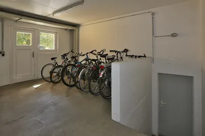 Reserviert - Gepflegte 2-Zi.-Wohnung Bj. 1996 mit Einbauküche und Pkw-Stellplatz – Bild 3
