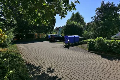 Reserviert - Gepflegte 2-Zi.-Wohnung Bj. 1996 mit Einbauküche und Pkw-Stellplatz – Bild 2