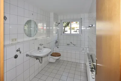 Reserviert - Gepflegte 2-Zi.-Wohnung Bj. 1996 mit Einbauküche und Pkw-Stellplatz – Bild 5