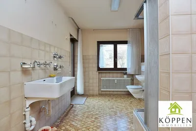 Sofort frei - Untertürkheim-Luginsland, helle 2 Zi.-Wohnung mit grossem Südbalkon – Bild 5