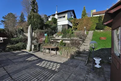 Außergewöhnliches 1-Fam.-Haus mit traumhaftem Grundstück in unverbaubaurer Aussichtslage – Bild 2