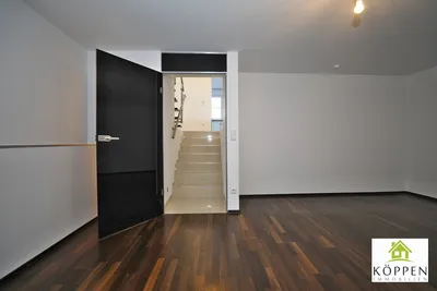 Sofort beziehbare, moderne, hochwertig ausgestattete 3-Zi.-Wohnung auf 3 Halbebenen – Bild 4