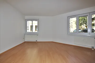 Gepflegte 2-Zi.-Wohnung in Gera, Bj. 1996 mit Einbauküche und Pkw-Stellplatz – Bild 5