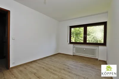 Sofort frei - Untertürkheim-Luginsland, helle 3 Zi.-Wohnung ca. 100 m² mit grossem Südbalkon – Bild 5