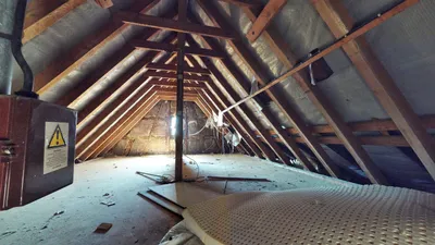 Scheune mit Nebenräumen, Garage, Lager und eine Eigentumswohnung in Schwaikheim – Bild 3