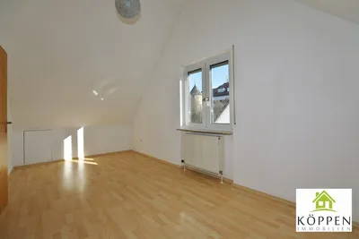 Stadtnahe, helle und großzügige 3-Zi.-DG-ETW in Winnenden – Bild 4