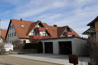 Eine ganze Etage im Dachgeschoss,  4 Zimmer, 2 Balkone, helle Räume, Kaminofen, toller Grundriss – Bild 2