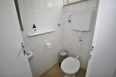Büroräume mit 2 hellen Räumen in ruhiger Lage in Stuttgart-Nord – Bild 4