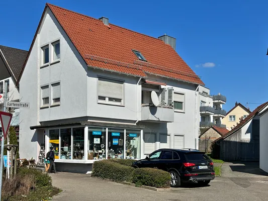 Ein Haus, zwei Wohnungen, ein Ladenlokal und tausend Möglichkeiten.
