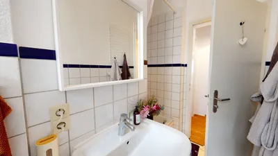 Helle, gepflegte 3-Zi.-Altbauwohnung im Westen. mit Garage, verglaster Veranda und E-Kü. – Bild 4