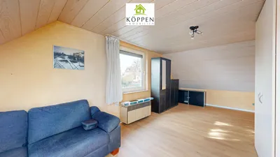 Bad Cannstatt, teilmöblierte 1-Zi.-DG-Wohnung mit Kochnische und Bad (ohne Balkon) – Bild 3