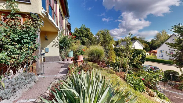 1-Fam.-Haus mit Einliegerwohnung in Weissach i. T.